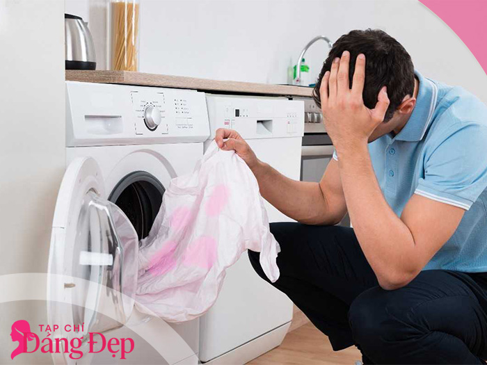 Cách xử lý áo bị dính màu khi giặt không cần thuốc tẩy