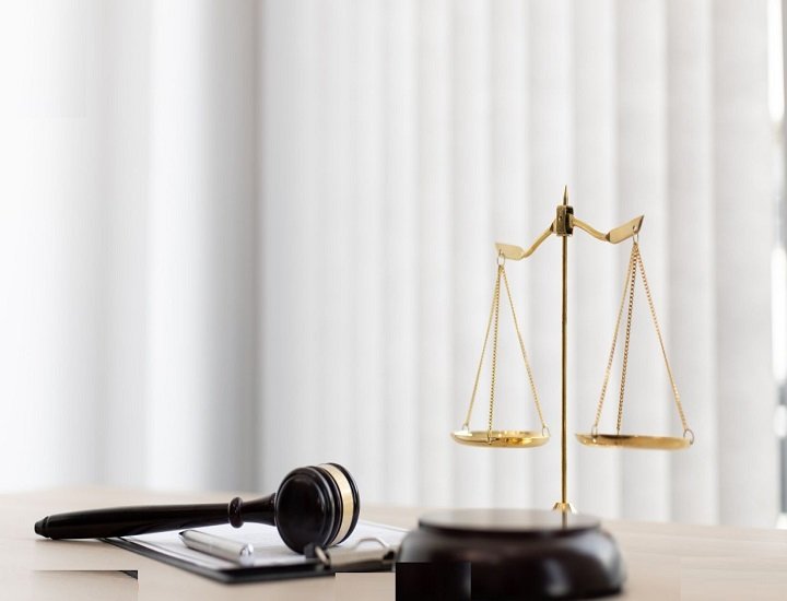 Luật Doanh nghiệp tiếng Anh là gì? Thuật ngữ và cách dùng đúng