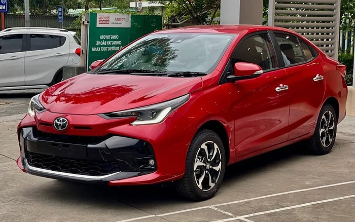 So sánh Vios bản E và G khác nhau gì? Nên mua Vios E hay G