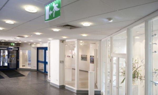 Cách kiểm tra chất lượng đèn EXIT Paragon - Tạp chí Dáng Đẹp